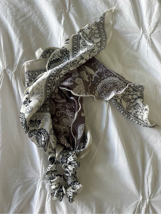 Free People Accessories - NWOT Free People Paisley Bandana Scarf Hair Tie in Brown and Cream